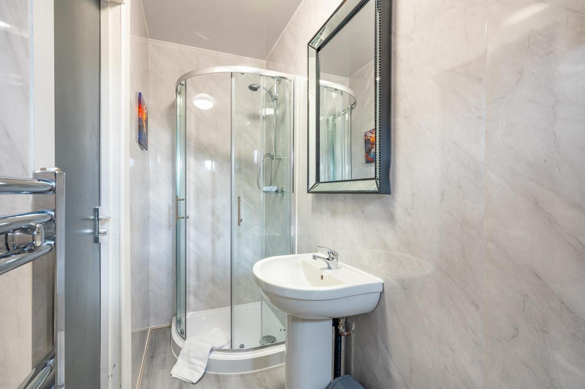 *Rc246*For Your Relaxed & Cosy Stay + Free Parking Leeds  Esterno foto